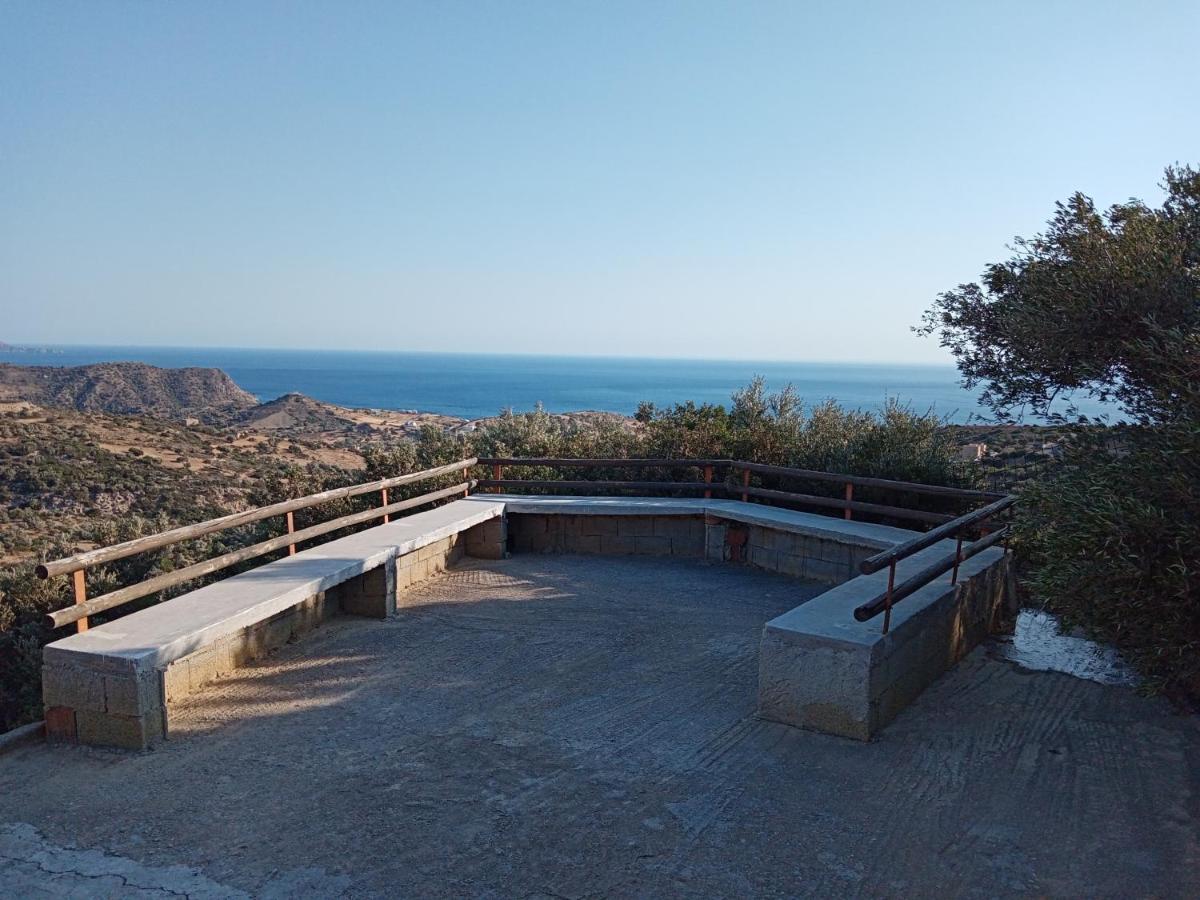 הוילה Triopetra Hill View מראה חיצוני תמונה