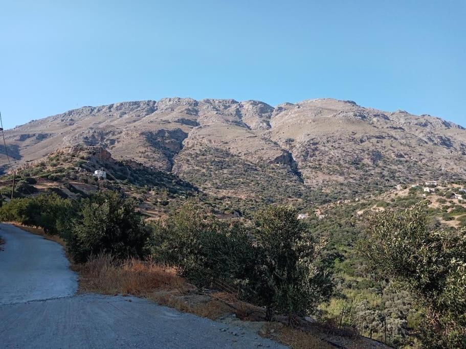 הוילה Triopetra Hill View מראה חיצוני תמונה